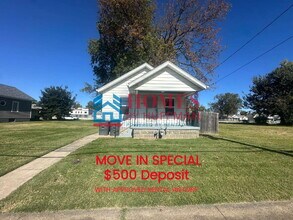 Building Photo - 1416 John St Building Photo - 1416 John St