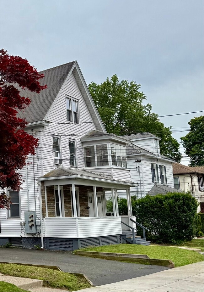 Building Photo - 48 Nesbit Avenue