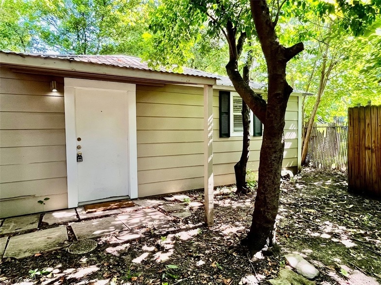 904 1/2 Denton Street Unit - 904 1/2 Denton Street Unit