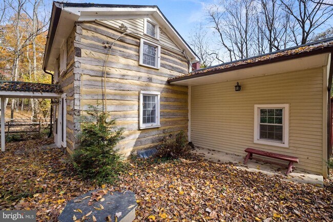Building Photo - 41788 Stumptown Rd