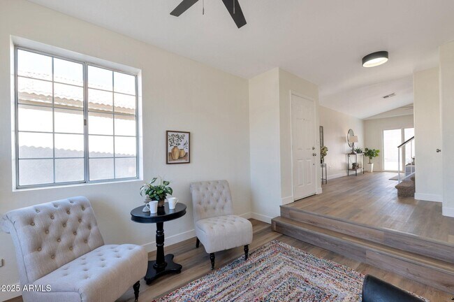 Foto del edificio - 829 N Bluejay Dr