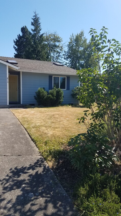 Foto principal - 814 SW 28th St