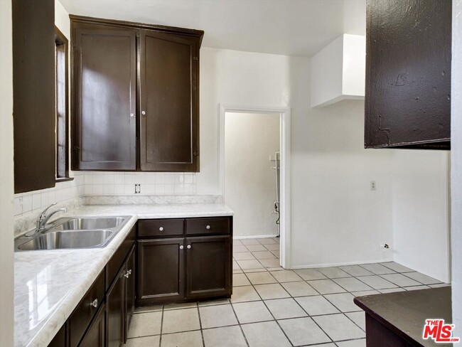 Building Photo - 4222 Hooper Ave.