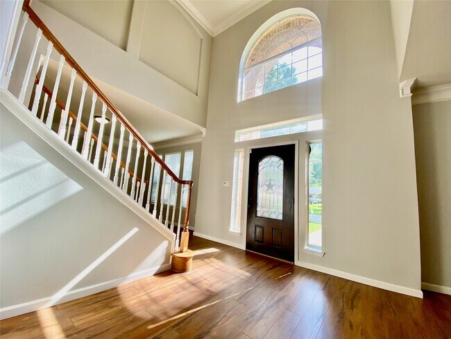 Building Photo - 6315 Holly Canyon Ct