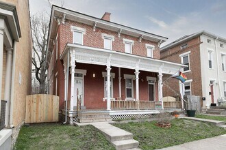 Building Photo - 60 Clark Pl