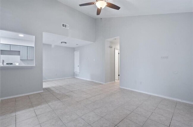 Building Photo - 2000 Redwing Way