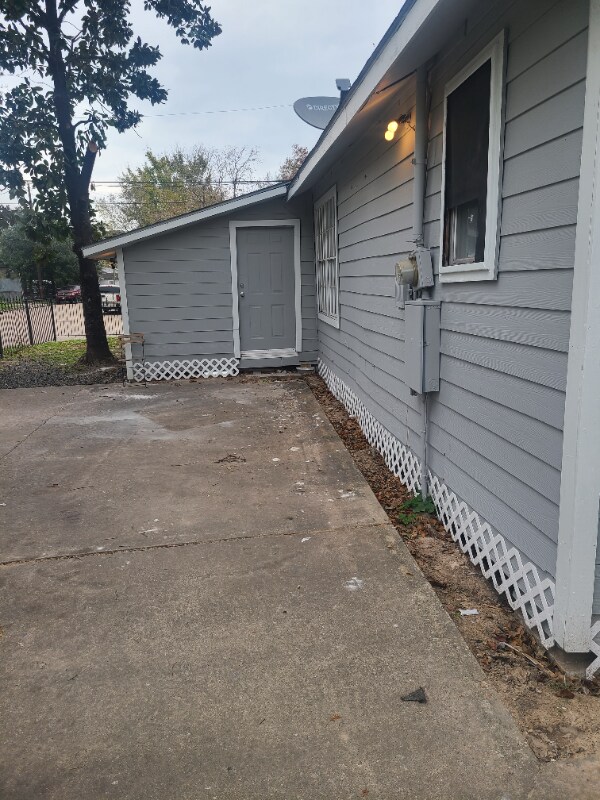 Foto del edificio - 6702 Avenue T Ave