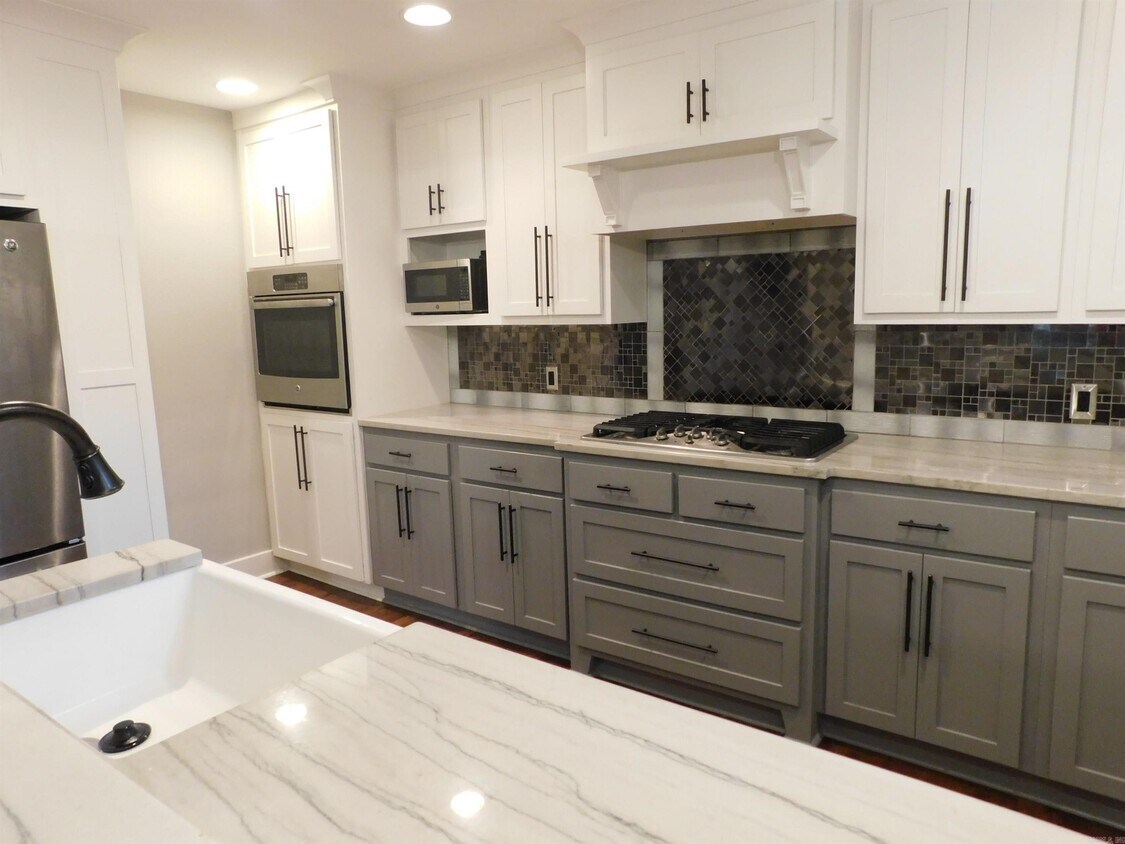 Foto principal - 412 W 19th St