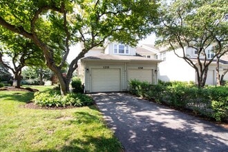 Building Photo - 1216 Tennyson Ln