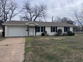 Building Photo - 1025 5th St SW