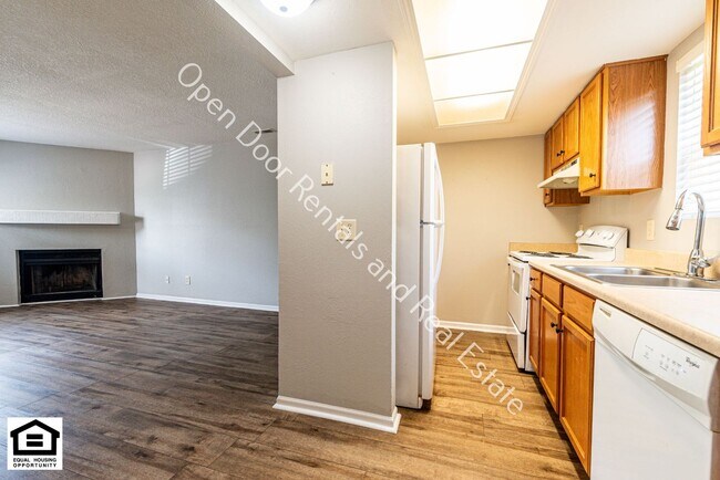 Foto del edificio - 7701-7729  E State Blvd