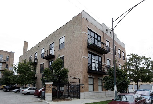 Foto del edificio - 213 N Racine Ave