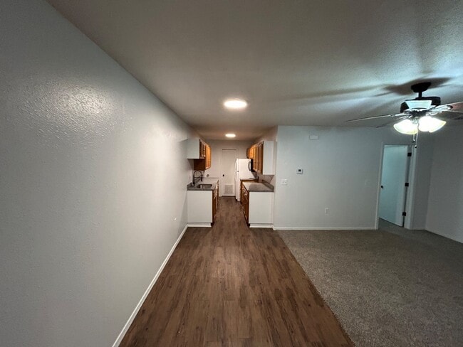 Building Photo - 721 N Vinita Ave