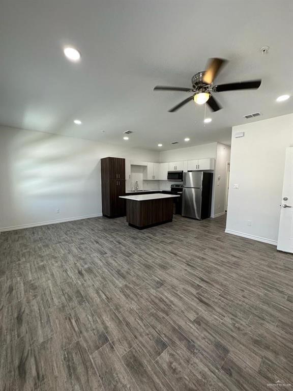 302 Sylvia Handy Dr Unit C4, Elsa, TX 78543 Room for Rent in Elsa, TX