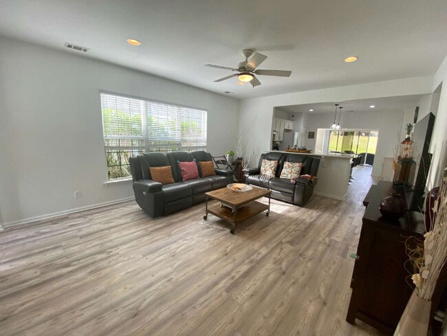 Foto del edificio - Fully Furnished Two Bedroom Home in Sun City!