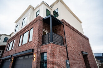 Building Photo - 5342 W Dosh Ln