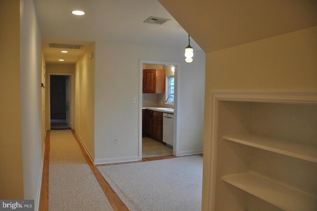 Building Photo - 22 CARNEGIE Dr