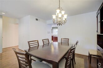 Building Photo - 7411 Hannum Ave