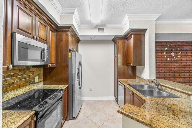 Kitchen - 4201 Renaissance Way