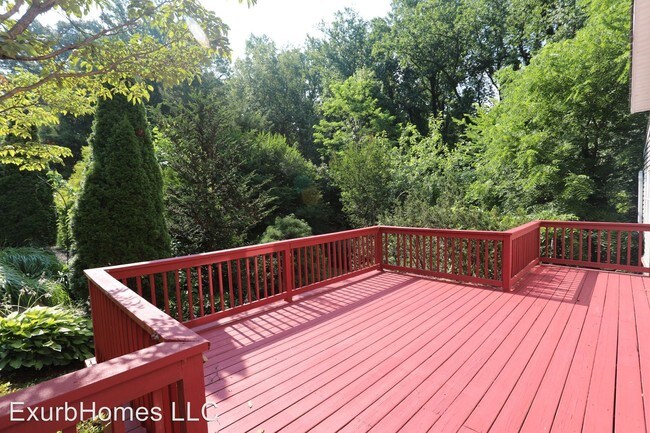 Building Photo - 4 br, 3 bath House - 363 Hall Rd