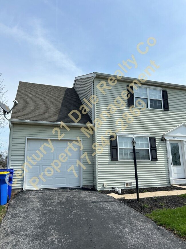Foto del edificio - 3 BR, 1.5 Baths, 1 car garage Dover PA