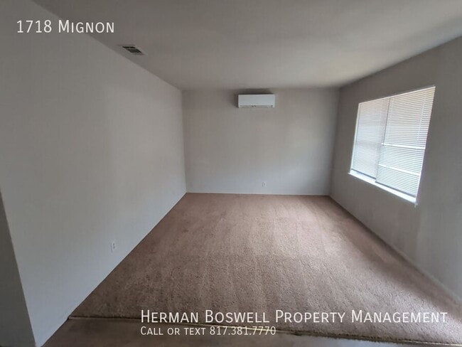 Building Photo - 1718 Mignon-