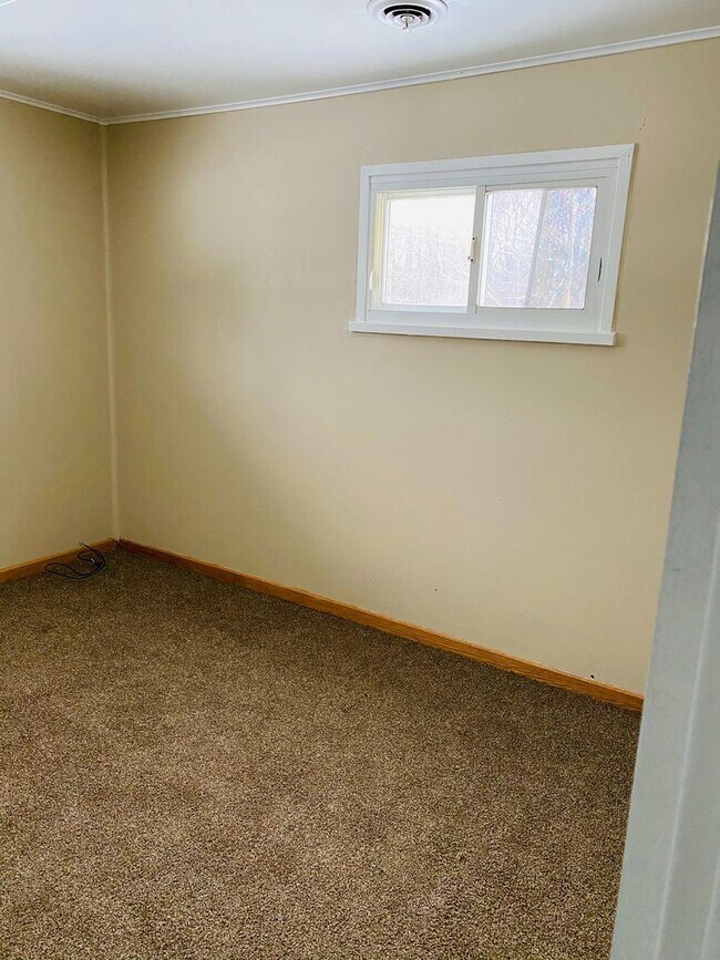 Foto del edificio - 3 br, 1 bath House - 3080 McClelland Ave
