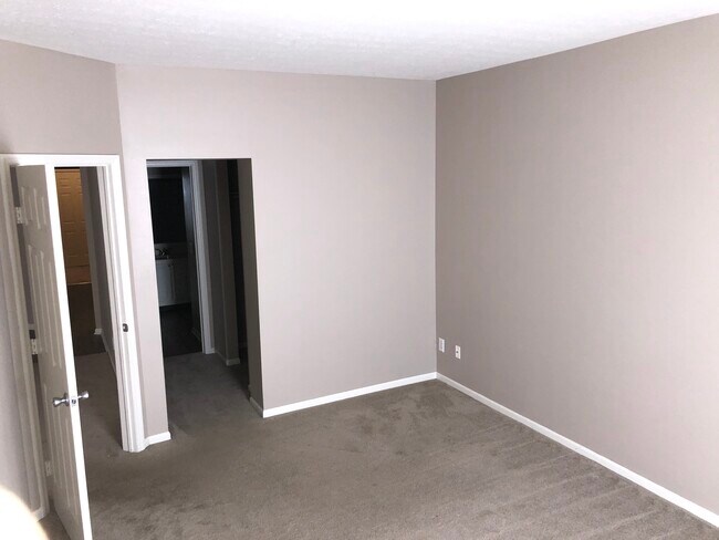 Building Photo - 6045 Craughwell Ln