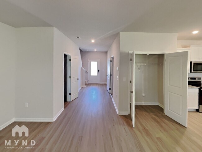 Foto del edificio - 6232 Lowe Ln