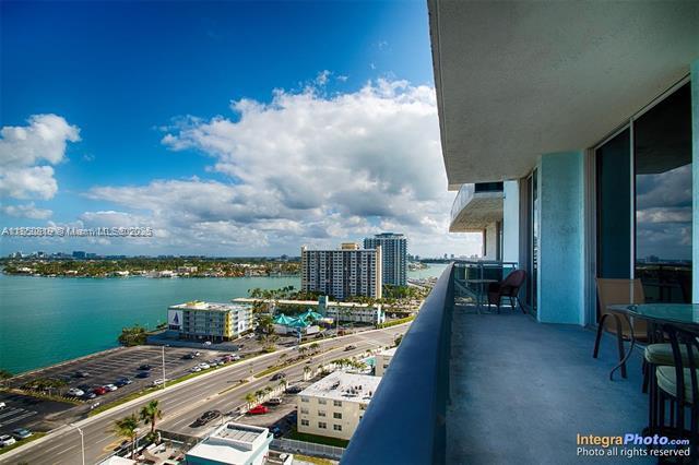 Foto del edificio - 7901 Hispanola Ave