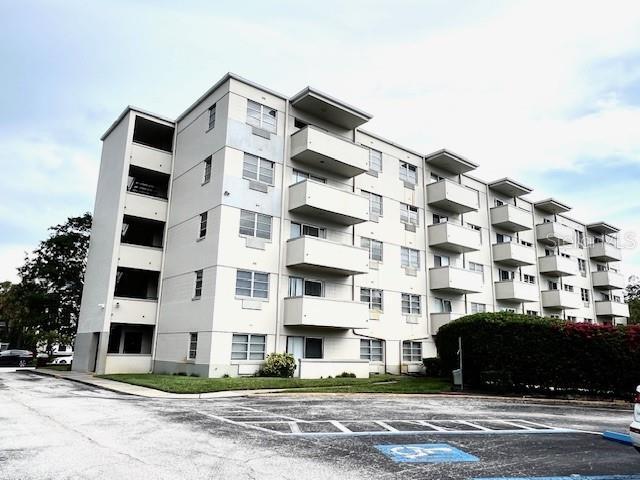 Primary Photo - 406 W Azeele St