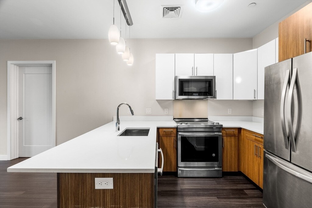 Foto principal - 999 Hancock St