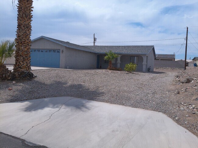 Foto del edificio - LONG TERM 12 MONTH LEASE