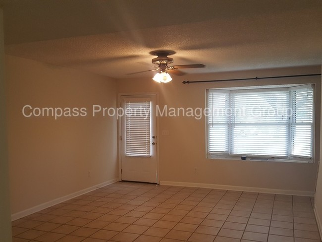 Foto del edificio - 638 Bowers Ct
