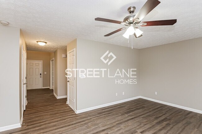 Foto del edificio - NOW OFFERING FIRST FULL MONTH FREE!