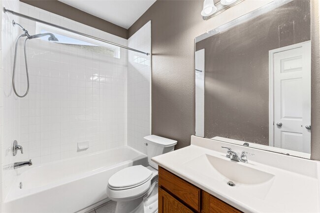 Building Photo - 1706 Zeppelin Cir