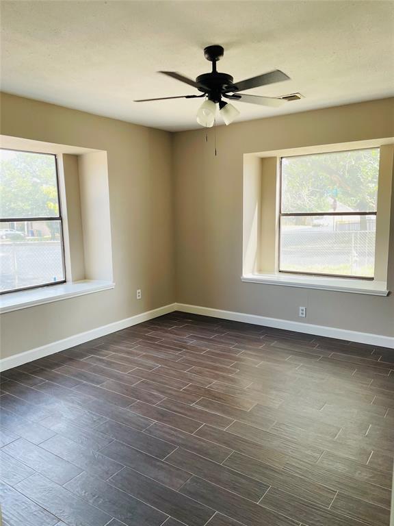 Foto del edificio - 2406 Patsy Pkwy