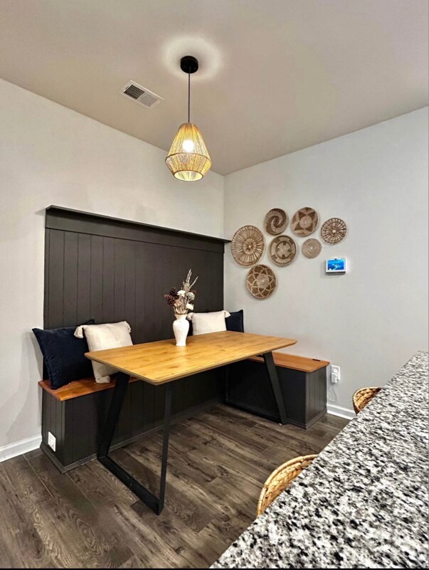 Foto del edificio - 107 Cedar Oak Ln