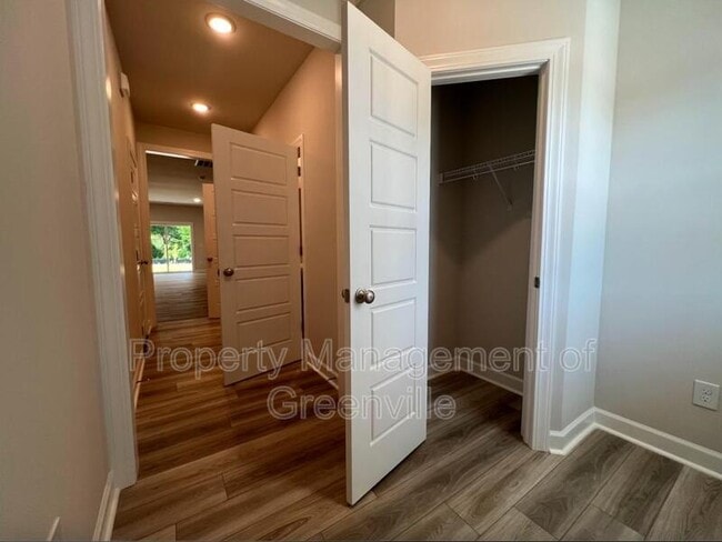 Building Photo - 131 Callen Dr