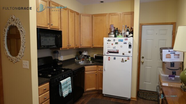Foto del edificio - 1443 N Bosworth Ave