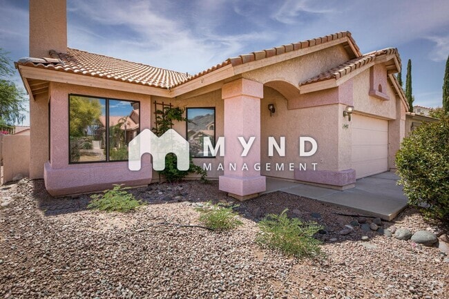 Building Photo - 10487 N Fairway Vista Ln