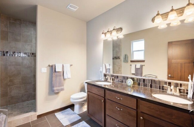 Foto del edificio - 5317 S Osprey Heights Dr
