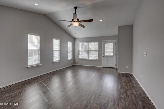 Foto del edificio - 4227 W 28th St