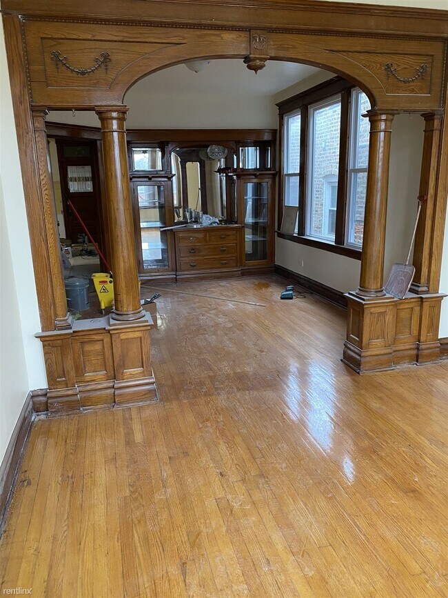 Building Photo - 5438 W 25th St