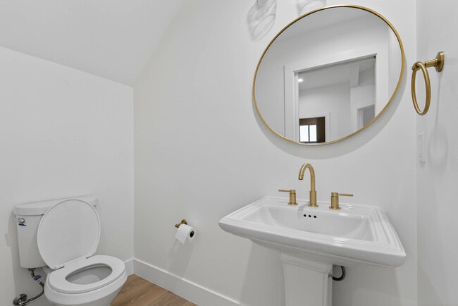 Foto del edificio - 678 E 45th St