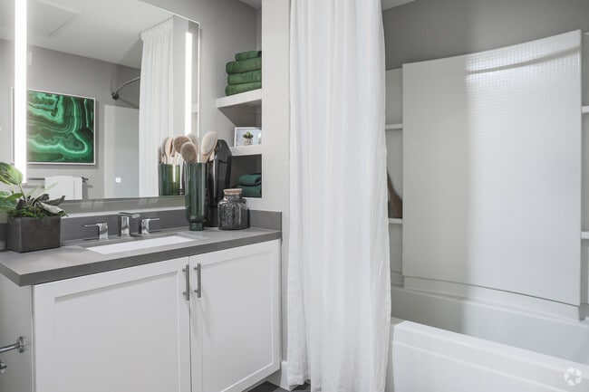 1BR,1BA-B1 - Gio