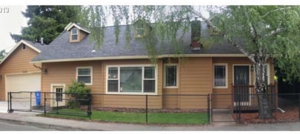 Building Photo - 12545 SE Clinton Ct