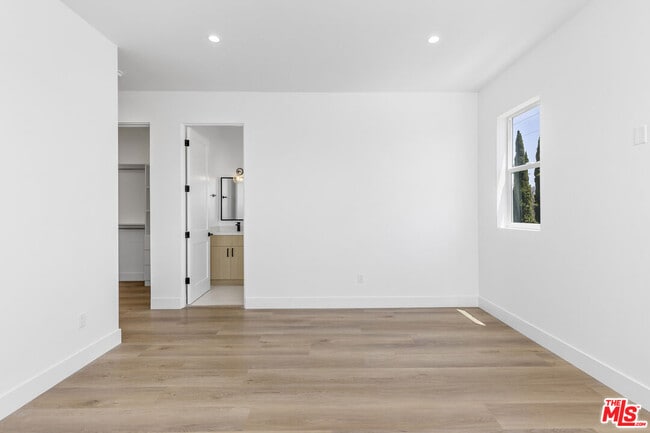 Building Photo - 5050 Cleon Ave