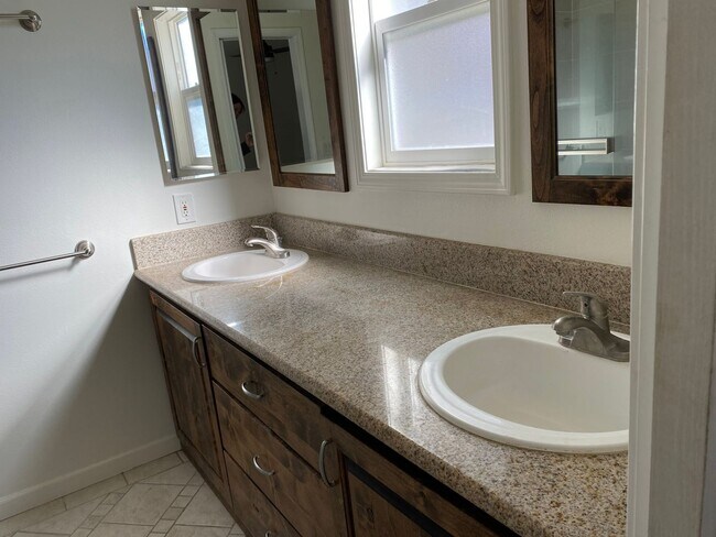 Building Photo - 518 Irelan Dr., Buellton