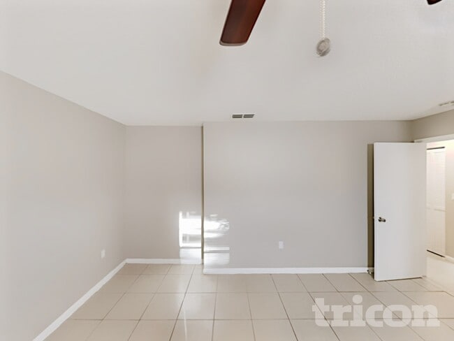 Building Photo - 4128 Sunny Land Dr